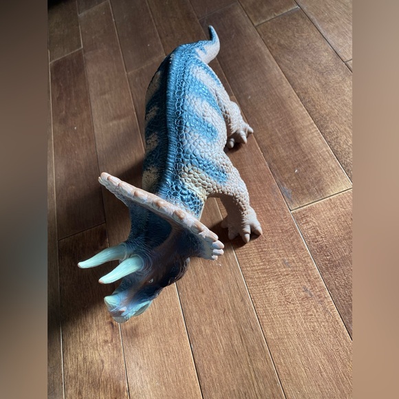 TRICERATOPS Dinosaurs REGINO, toy
2234 A - Picture 2 of 7